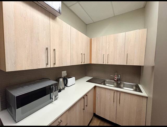 183M² OFFICE FOR SALE IN BROADACRES